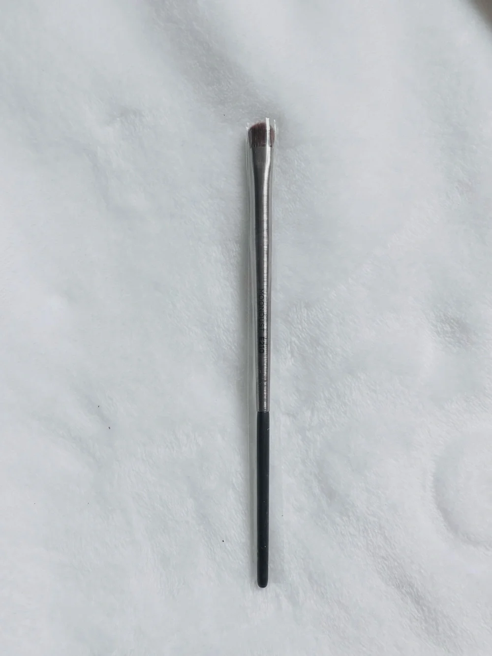 Urban Decay PRO MOONDUST BRUSH - E-210 - NIB